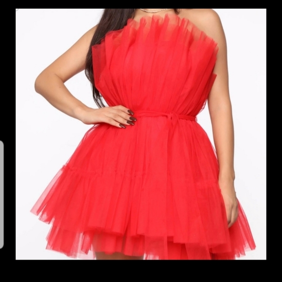 Pretty Red mini dress - Picture 3 of 3